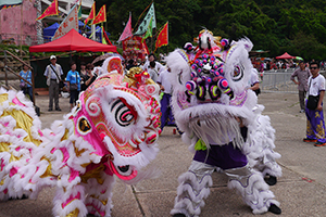 Lion dance, on the birthday of Tin Hau, Joss House Bay, 22 April 2014