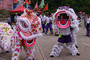 Lion dance, on the birthday of Tin Hau, Joss House Bay, 22 April 2014