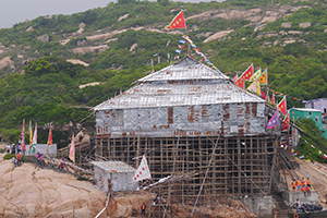 Temporary bamboo-framed structure on a headland, Po Toi island, 21 April 2014
