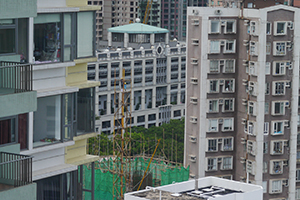 Construction site surround by buildings, Queen's Road West, Sheung Wan, 20 July 2014