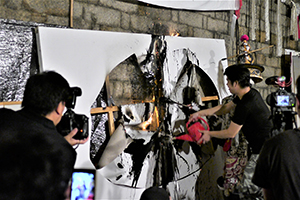 Frog King (Kwok Mang Ho) performance, Chancery Lane, Central, 26 September 2014