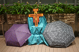 Umbrellas and an icon of the crucifixion placed outside the  Central Government Offices Complex, Admiralty, 2 October 2014