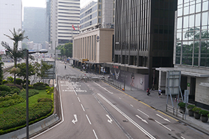 Connaught Road Central, blocked by a barricade, 4 October 2014