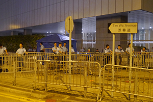 Police line on Tim Wa Avenue, 30 November 2014