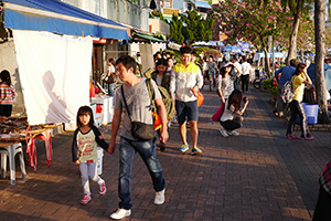 Street scene, Cheung Chau, 22 November 2014