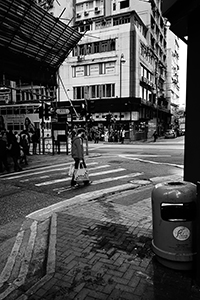 Street scene, Queen Street, Sheung Wan, 14 December 2014