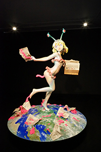 Sculpture by Makoto Aida, Galerie Perrotin, Agricultural Bank of China Building, Central, 16 December 2014