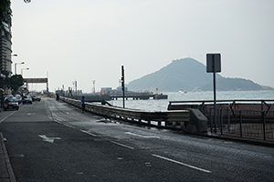 View from the Kennedy Town waterfront towards Green Island, 28 December 2014