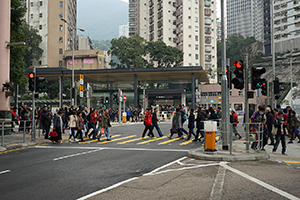 People crossing the street, Kennedy Town, 28 December 2014