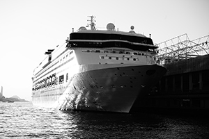 Cruise ship at Ocean Terminal, Tsim Sha Tsui, 14 January 2015