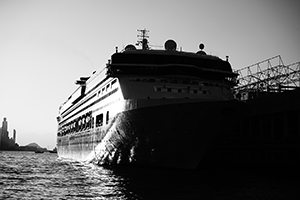 Cruise ship at Ocean Terminal, Tsim Sha Tsui, 14 January 2015