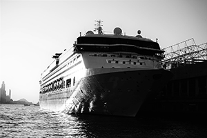 Cruise ship at Ocean Terminal, Tsim Sha Tsui, 14 January 2015