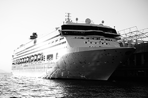 Cruise ship at Ocean Terminal, Tsim Sha Tsui, 14 January 2015