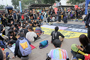 Rally near Statue Square after a pro-democracy march from Victoria Park to Central, Chater Road, 1 February 2015