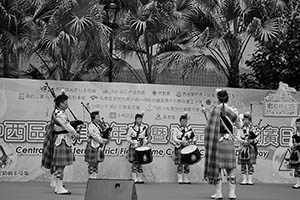 Music performance at Sheung Wan Cultural Square, Bonham Strand, 1 February 2015