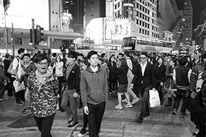 Street scene at night, East Point Road and Hennessy Road, Causeway Bay, 18 February 2015