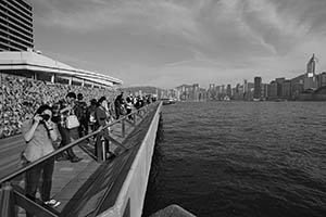 Tsim Sha Tsui Promenade and Victoria Harbour, 29 March 2015