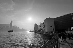 Victoria Harbour and Hong Kong Island viewed from the Tsim Sha Tsui Promenade, 29 March 2015