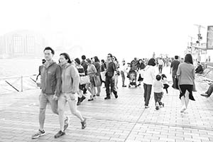 The Tsim Sha Tsui Promenade and Victoria Harbour, 29 March 2015