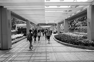 Covered walkway, HKU, Pokfulam, 13 May 2015