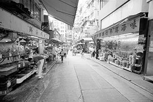Street scene, Gage Street, Central, 16 May 2015