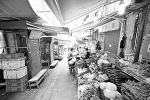 Street scene, Graham Street, Central, 16 May 2015