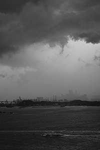 Boat traffic with Stonecutters Island behind, viewed from Sheung Wan, 9 May 2015