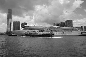 Cruise ship at the Ocean Terminal, Tsim Sha Tsui, 7 June 2015