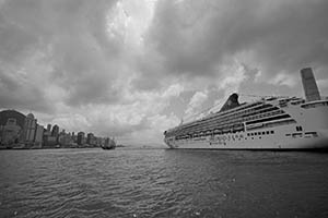 Hong Kong Island skyline from Tsim Sha Tsui, 7 June 2015