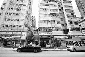 Street view, To Kwa Wan, 7 June 2015