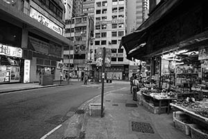 Fruit shop at the junction of Possession Street and Queen's Road Central, Sheung Wan, 4 July 2015