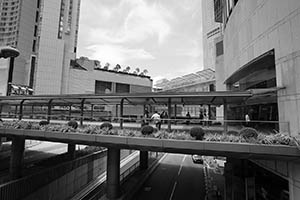 Overhead walkway, Central, 10 July 2015