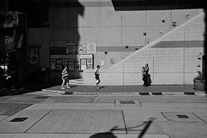 Street scene, Queen Street, Sheung Wan, 19 August 2015