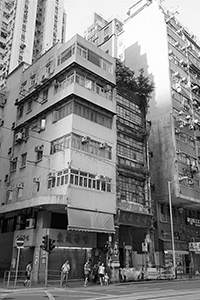 Buildings on Des Voeux Road West, Sheung Wan, 5 September 2015