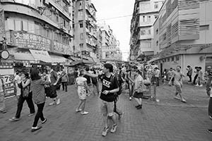 Street scene at the junction of Apliu Street and Kweilin Street, Sham Shui Po, 5 September 2015