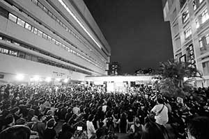 Demonstration on the HKU campus concerning threats to academic freedoms, 9 October 2015