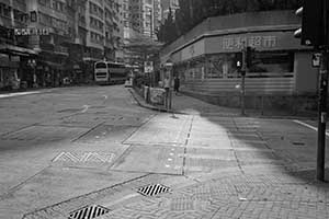 Street scene at the junction of Queen's Road West and Queen Street, Sheung Wan, 31 October 2015