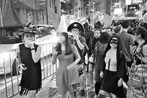 Halloween crowds on Wyndham Street, Central, 31 October 2015