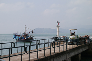 Fishing boat off the Chi Ma Wan peninsula, Lantau, 15 November 2015