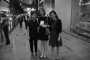 Friends encountered in the street, Queen's Road Central, Central, 19 November 2015