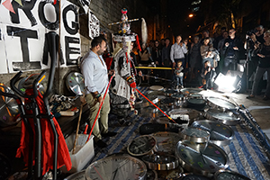 Frog King (Kwok Mang Ho) performance, Chancery Lane, Central, 1 December 2015