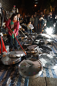Frog King (Kwok Mang Ho) performance, Chancery Lane, Central, 1 December 2015