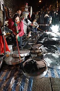 Frog King (Kwok Mang Ho) performance, Chancery Lane, Central, 1 December 2015