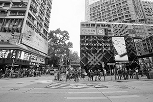 Street view, Canton Road, Tsim Sha Tsui, 15 December 2015