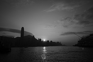 Sunset, viewed from Tsim Sha Tsui, 15 December 2015