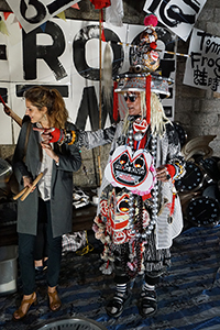 Frog King (Kwok Mang Ho) performance, Chancery Lane, Central, 1 December 2015