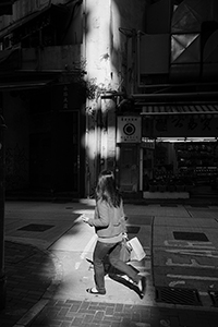 Street scene, Ko Shing Street, Sheung Wan, 13 January 2016