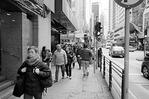 Street scene, Des Voeux Road Central, Sheung Wan, 23 January 2016