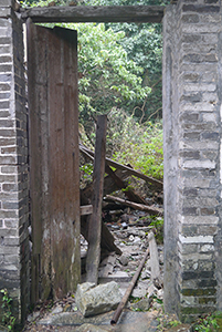 Doorway of an abandoned house, Chek Kang, Sai Kung, 24 January 2016