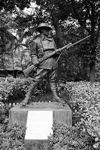 Statue of a WWI British soldier, Hong Kong Park, Central, 2 January 2016